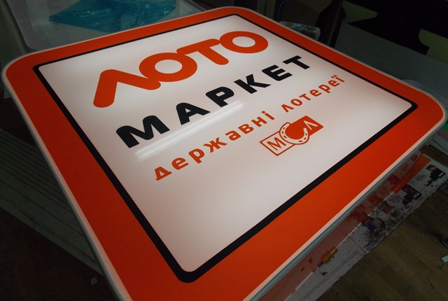 Поклейка пленки Oracal Поклейка пленки Oracal